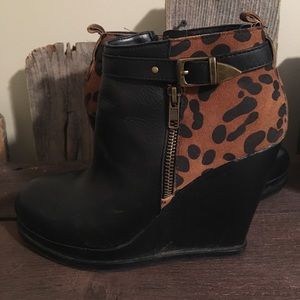 DV by Dolce Vita booties size 8